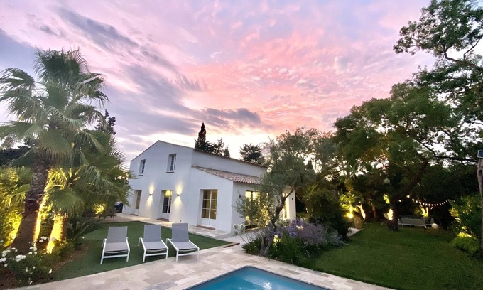Grimaud House | Charming authentic house nestled in a garden of Eden