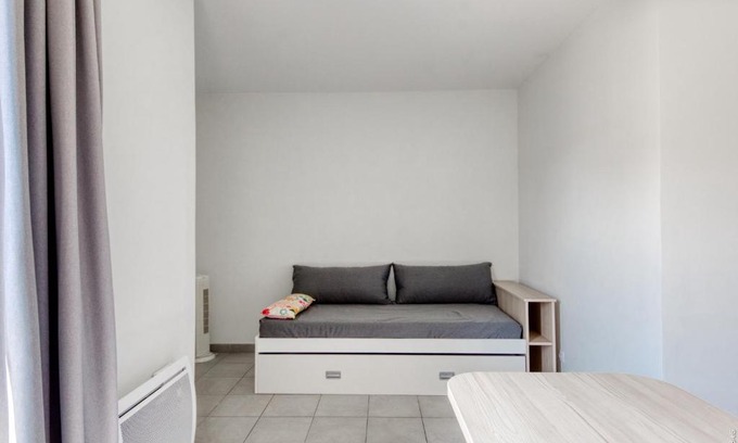 Vernier Apartment | Comfortable apartment in the Libération district