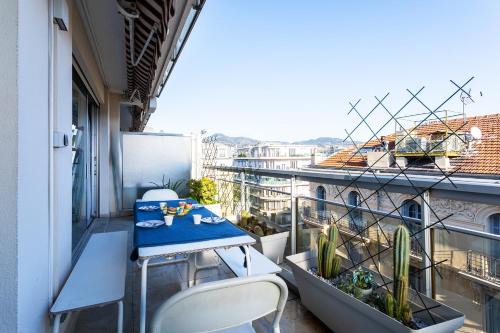 Jean-Medecin Apartment | LE FRANCIA II AP4197 By RIVIERA HOLIDAY HOMES