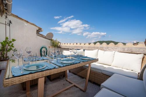 La Garde-Freinet House | Maison Lazur, comfortable village house with roof terrace 20 minutes from Saint-Tropez