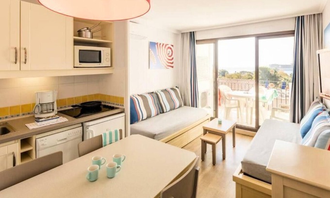 Villefranche-sur-Mer Apartment | Résidence Pierre & Vacances L'Ange Gardien - Apartment 4 people - 1 bedroom - Terrace or balcony - Sea view