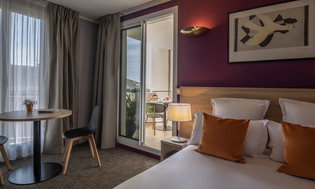Carnot Hotel | Le Cetai Cannes Beach Hotel