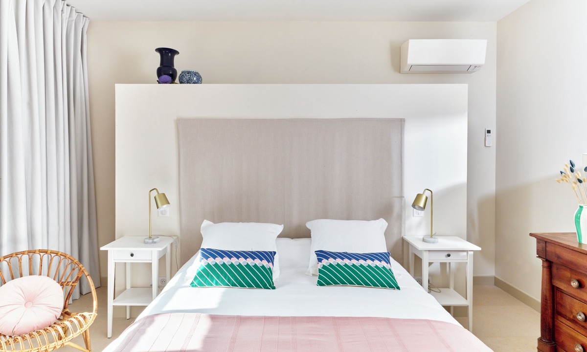 Les Cevennes House | Château de la Piscine - Appartements dans le Mas au coeur d'un grand parc arboré