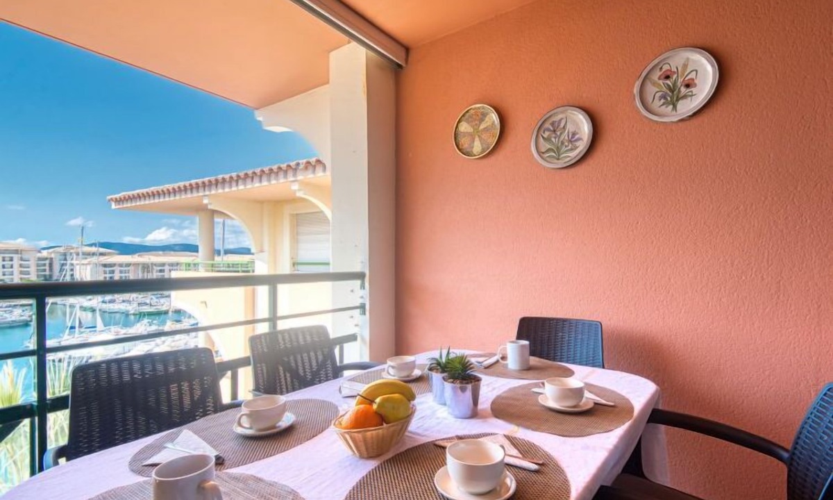Frejus Port Apartment | Bleu Marine by Interhome