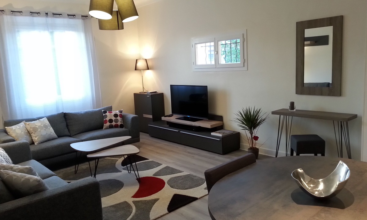California - Pezou Apartment | CALM IN CITY CENTRE