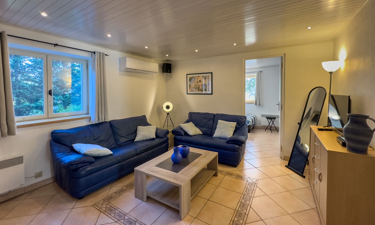 Mandelieu-La-Napoule Apartment | Wonderful 3-star app. in villa near Cannes, AIRCO-WIFI-GARDEN-BBQ