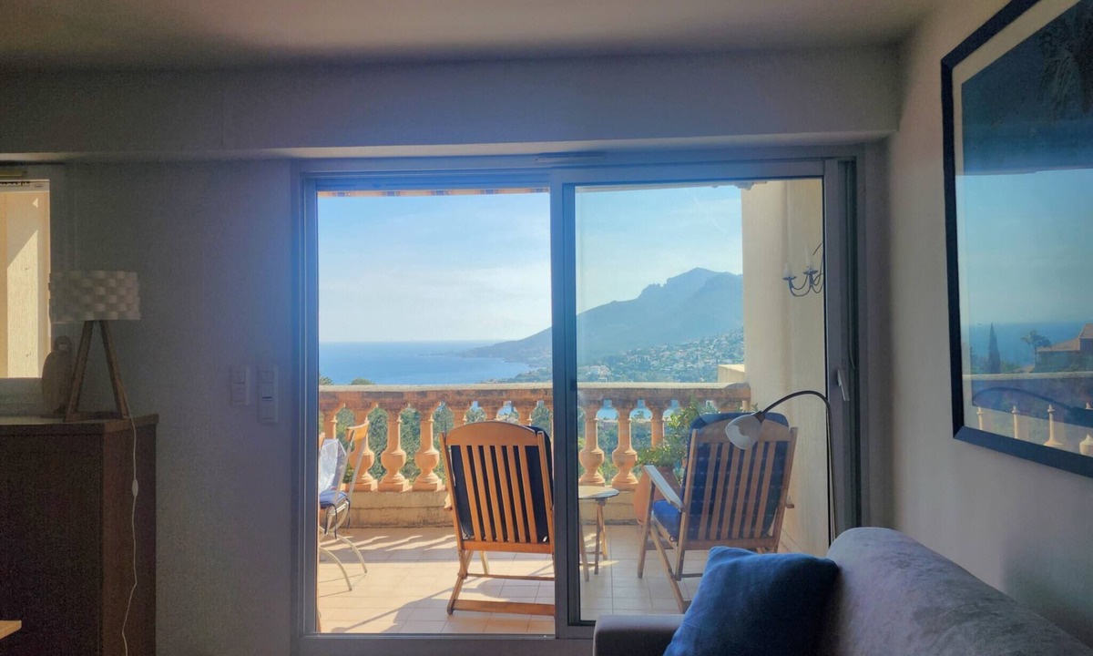 Theoule-Superieur Apartment | Magnificent 2p sea view and swimming pool