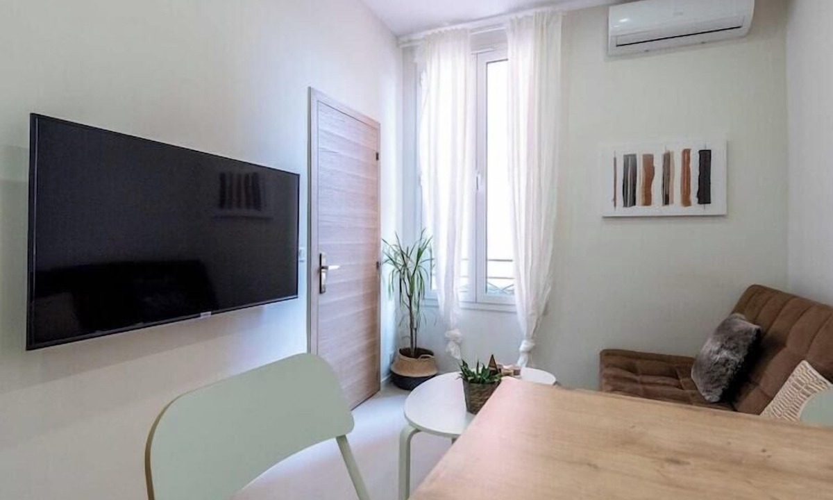 Juan-les-Pins Apartment | Cozy apartment Juan-Les-Pins - 300m Beach