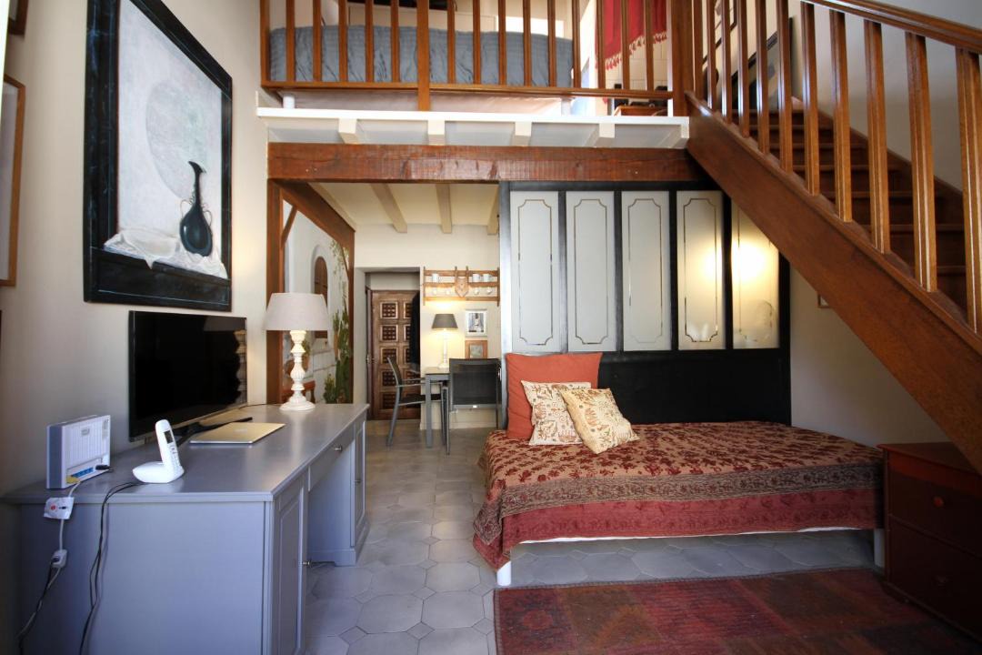 St.-Remy-de-Provence Apartment | Nostradamus