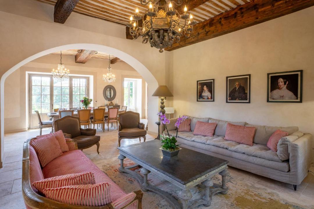 Ventabren House | Bastide of the Rose Comtesse The Art of Intimate Luxury in Provence