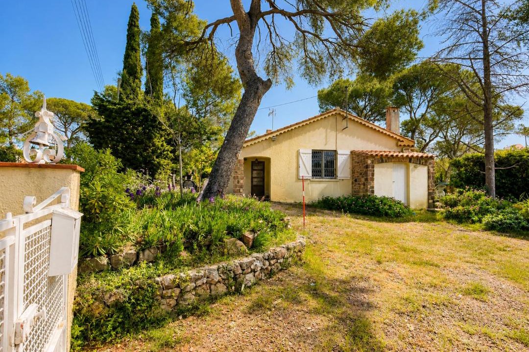 Boulouris-sur-Mer House | La Villa Chante Brise - proche de la plage - Calme