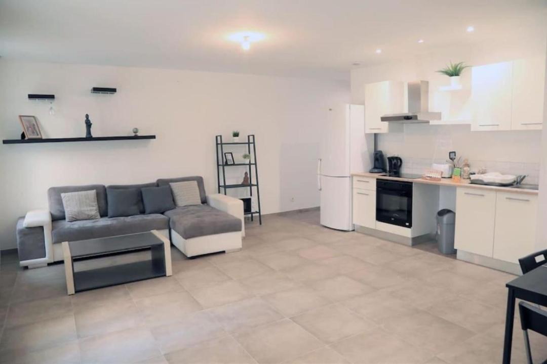 Le Camas Apartment | Marseille Getaway - Near the Old Port