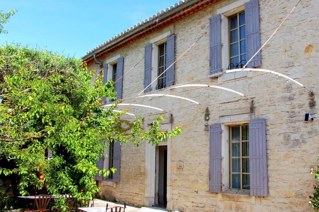 Saint-Etienne-du-Gres Hotel | Hôtel Mas Vidau Porte des Alpilles