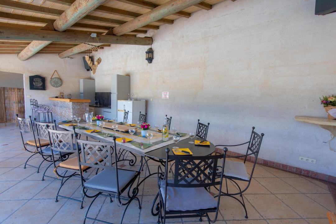 Tarascon House | Villa l'ESTEL charme provençal, 15 pers, piscine privée & aire de jeux, au coeur du triange Arles-Avignon-Nîmes