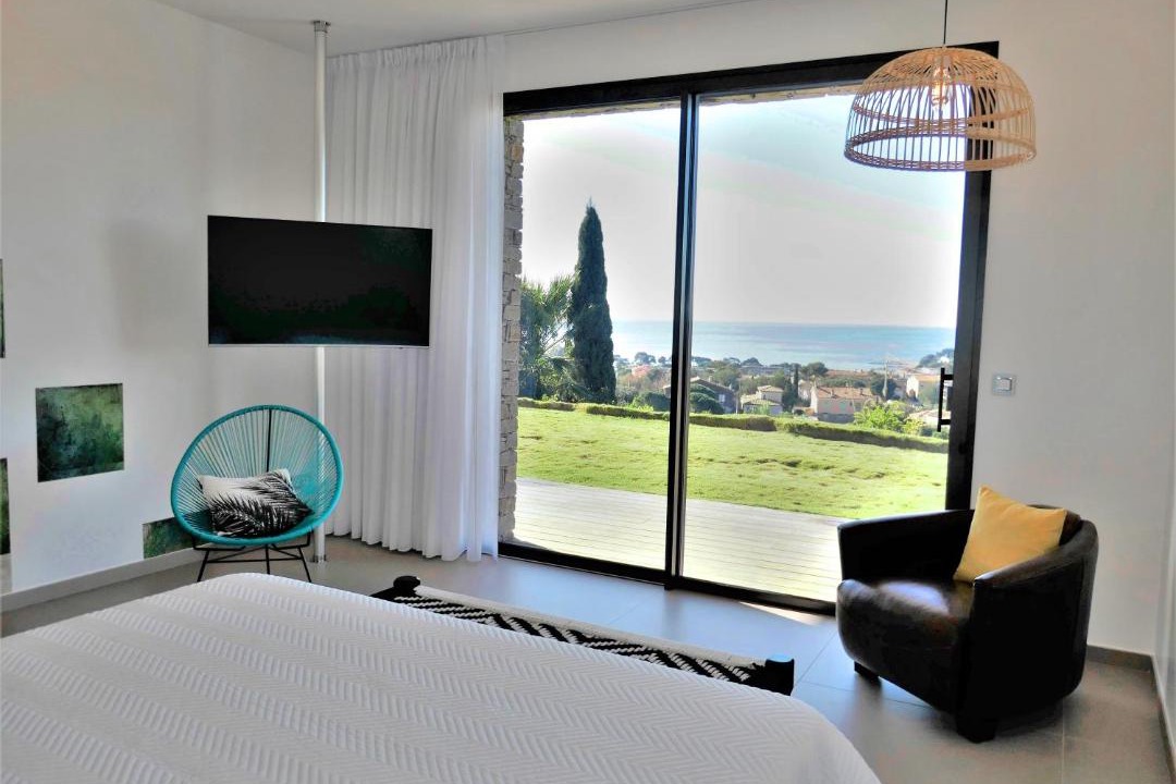 Carqueiranne Apartment | Appartement Regard-sur-mer 165m2 4ch vue mer piscine