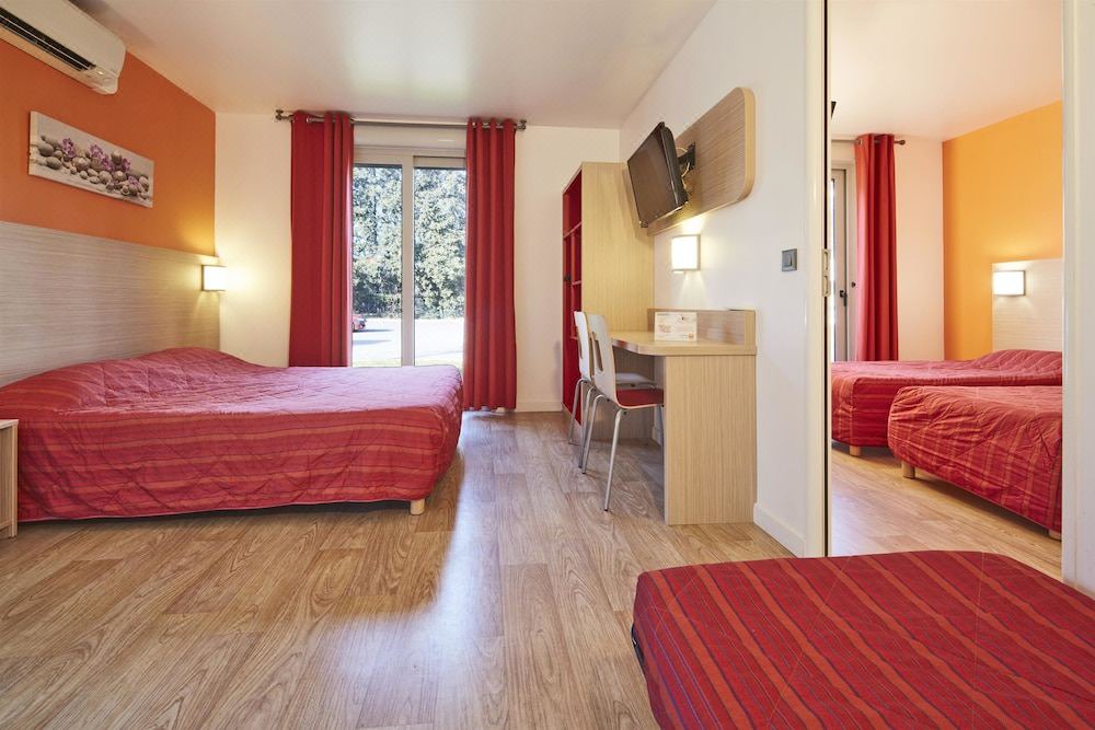 Photo of Bedroom in Montfavet
