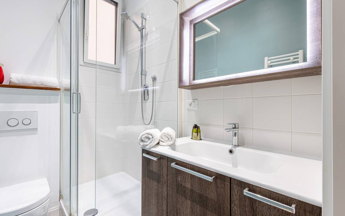 Photo of Bathroom in Quartier du Port