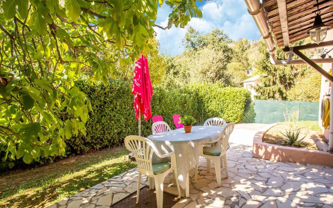 Photo of Patio Balcony in Berre-des-Alpes