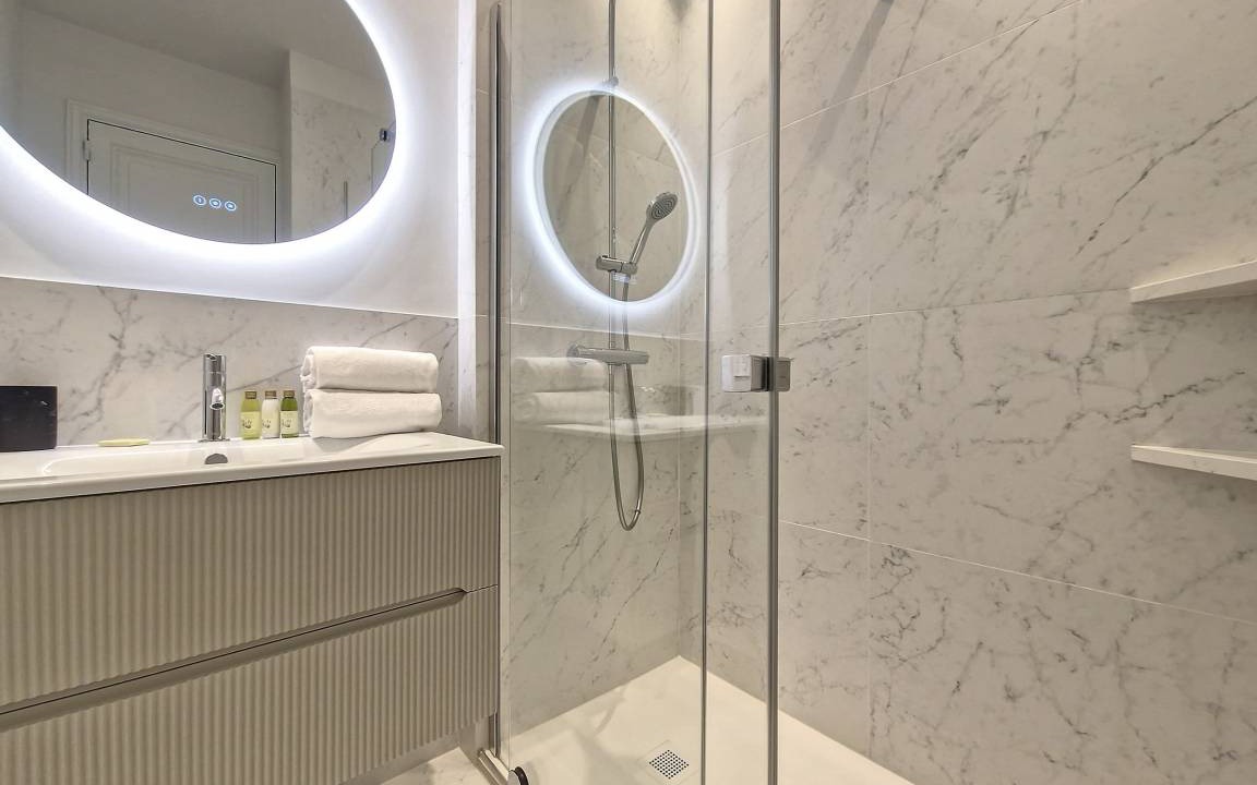 Photo of Bathroom in Carre d'Or