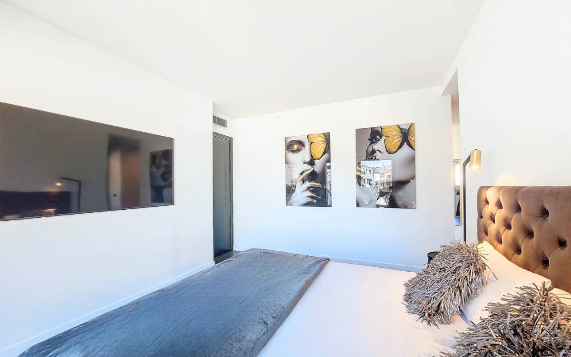 Photo of Bedroom in Carre d'Or