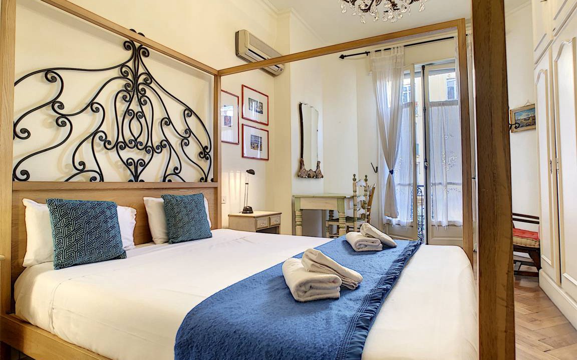 Photo of Bedroom in Nice City Centre