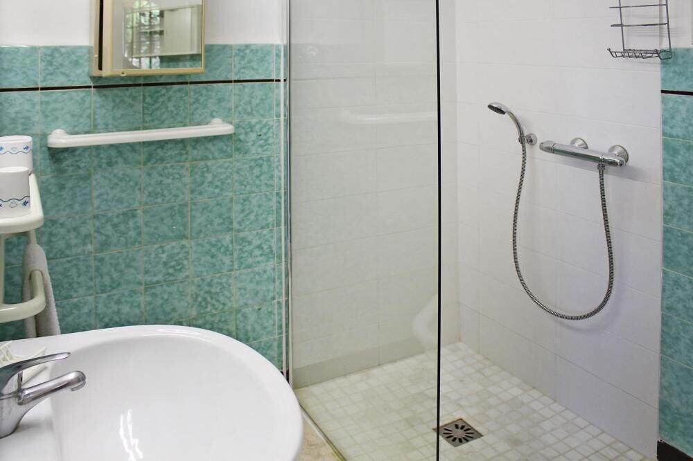 Photo of Bathroom in Salon-de-Provence