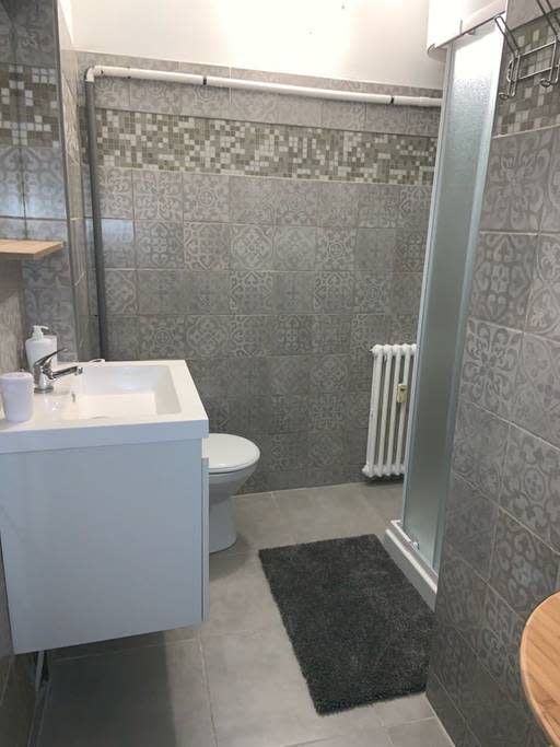 Photo of Bathroom in Liberation