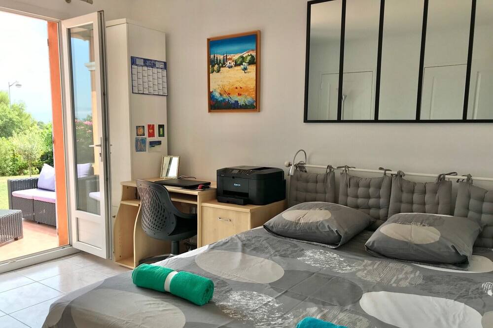 Photo of Bedroom in Biot