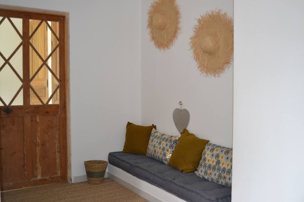 Photo of Livingroom in Lacoste