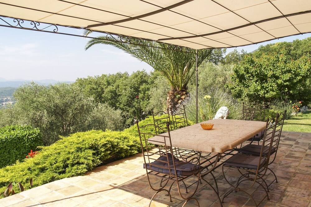 Photo of Patio Balcony in Speracedes