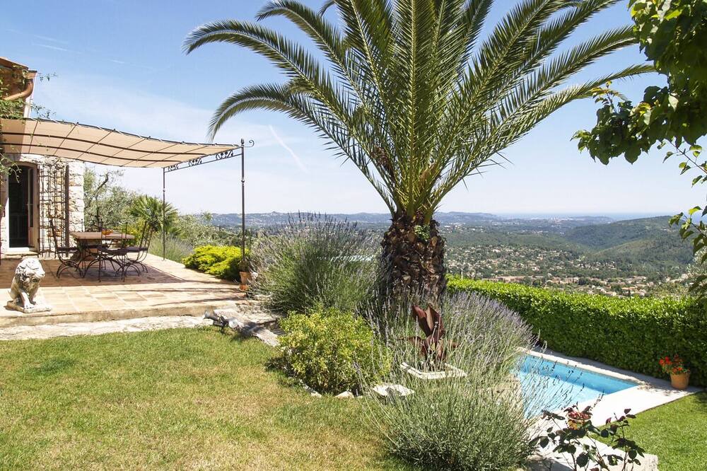 Photo of Outdoor in Speracedes
