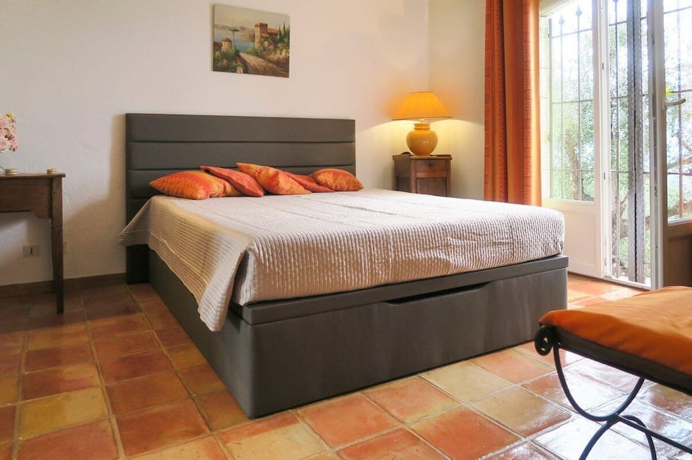 Photo of Bedroom in Speracedes