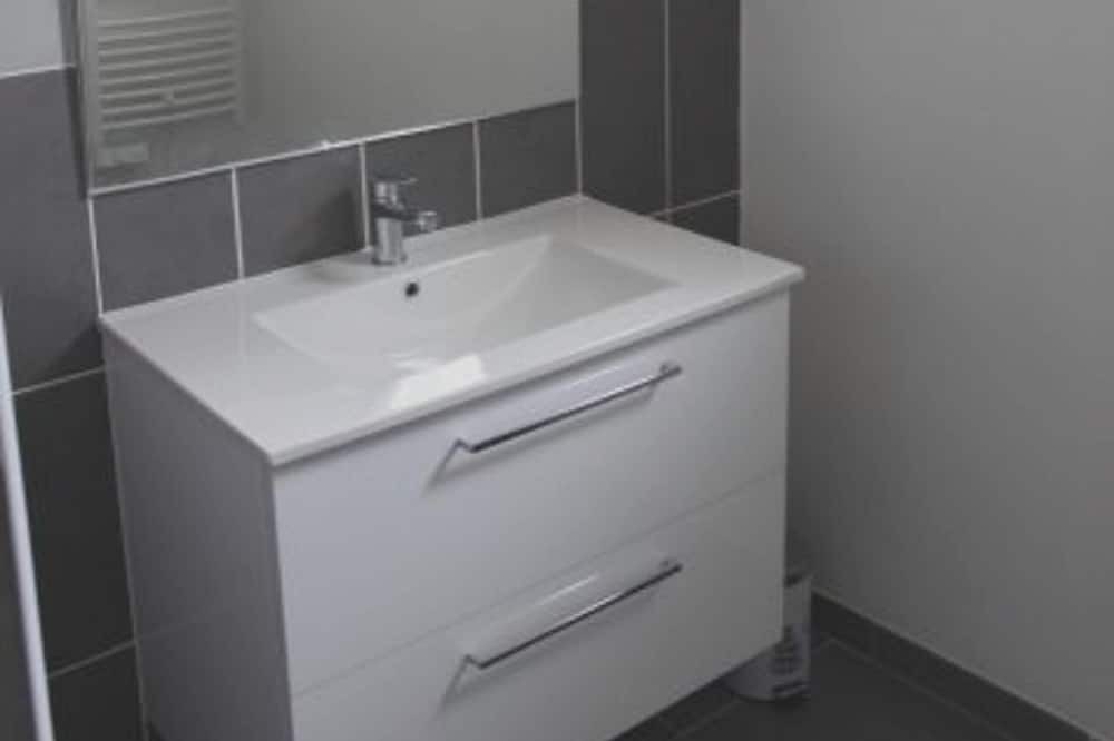 Photo of Bathroom in Saint-Paul-le-Jeune