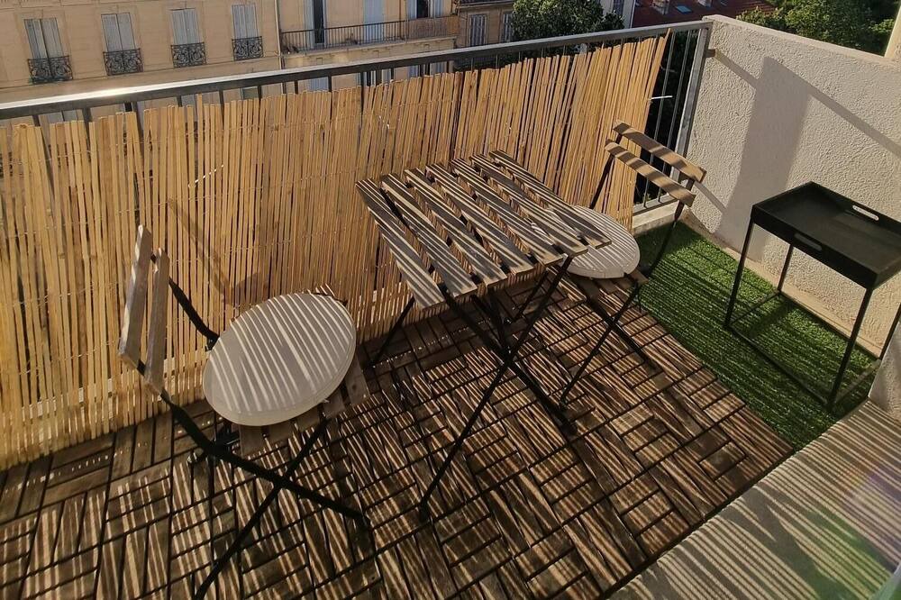 Photo of Patio Balcony in Les Chartreux