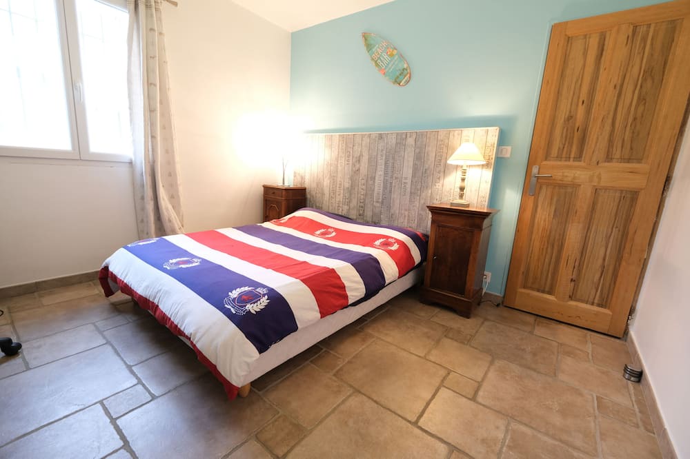 Photo of Bedroom in Maubec