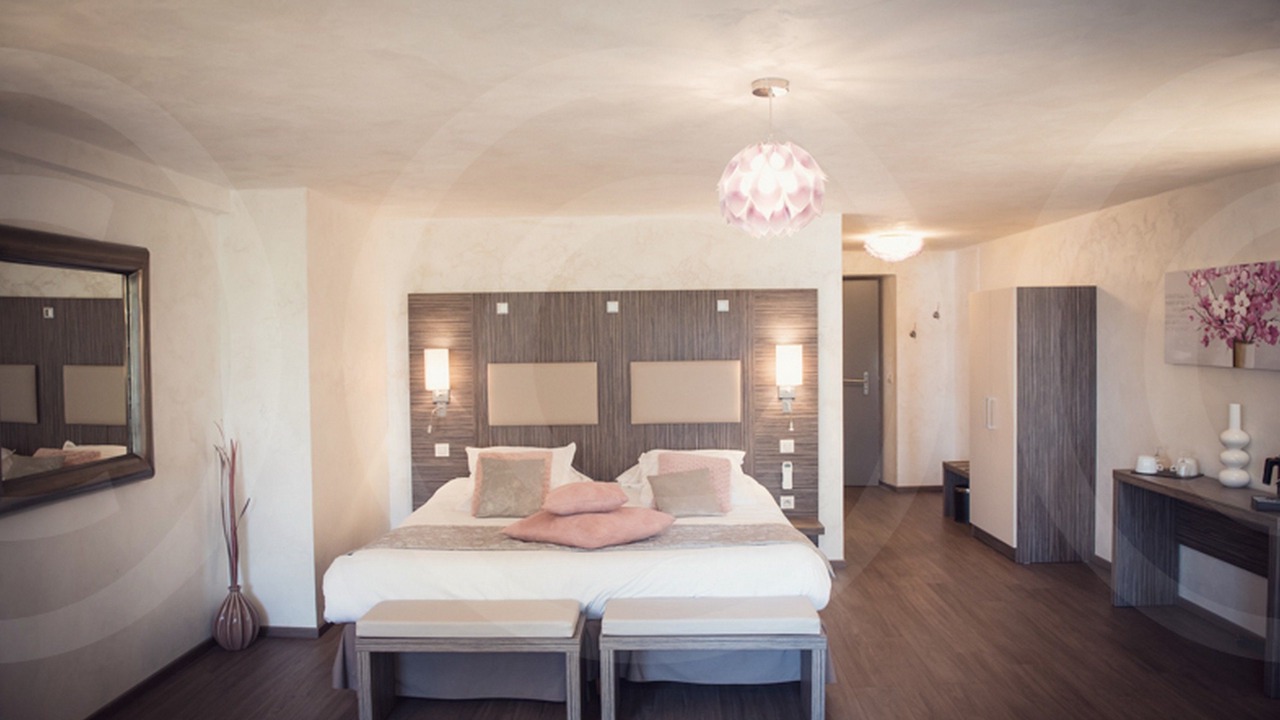 Photo of Bedroom in Gap