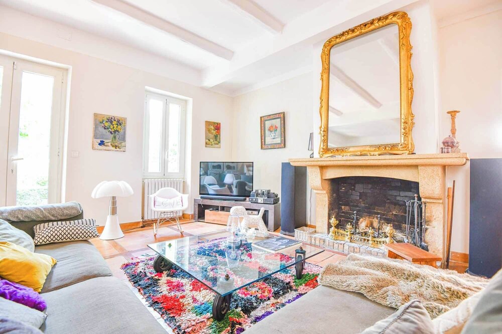 Photo of Livingroom in Roucas-Blanc