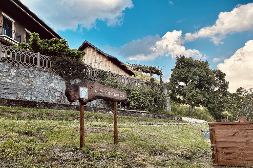 Photo of Outdoor in Saint-Pierre-d'Albigny