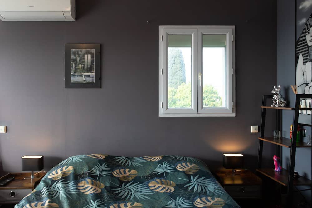 Photo of Bedroom in Saint-Laurent-du-Var