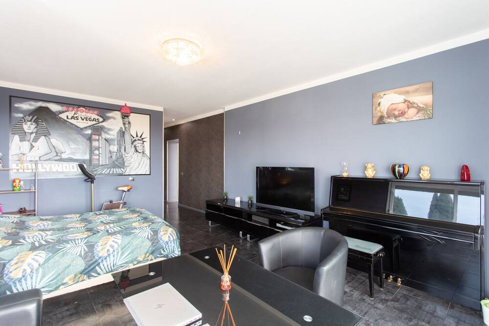 Photo of Bedroom in Saint-Laurent-du-Var