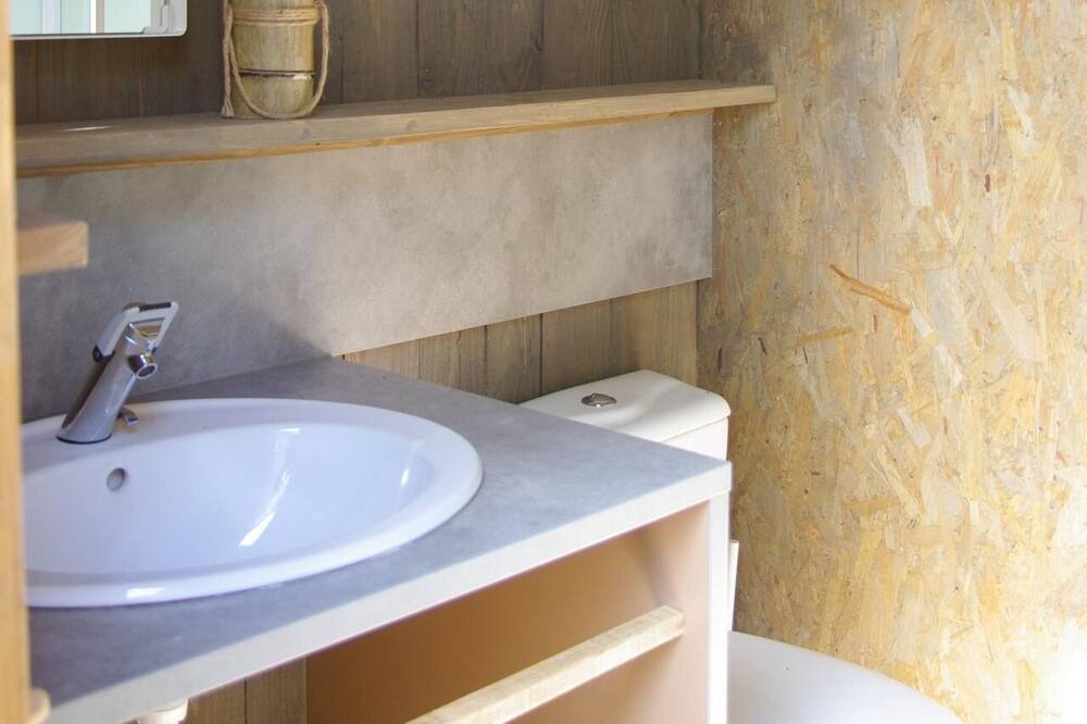 Photo of Bathroom in Gravieres