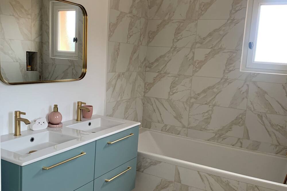 Photo of Bathroom in Les Maillans