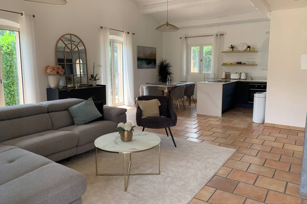 Photo of Livingroom in Les Maillans