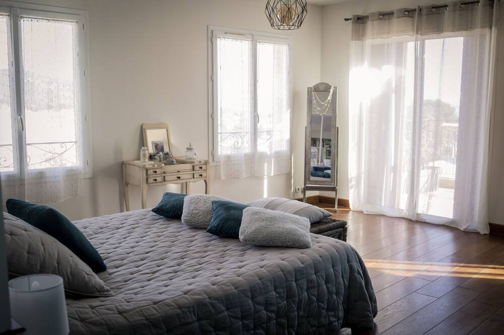 Photo of Bedroom in Carqueiranne
