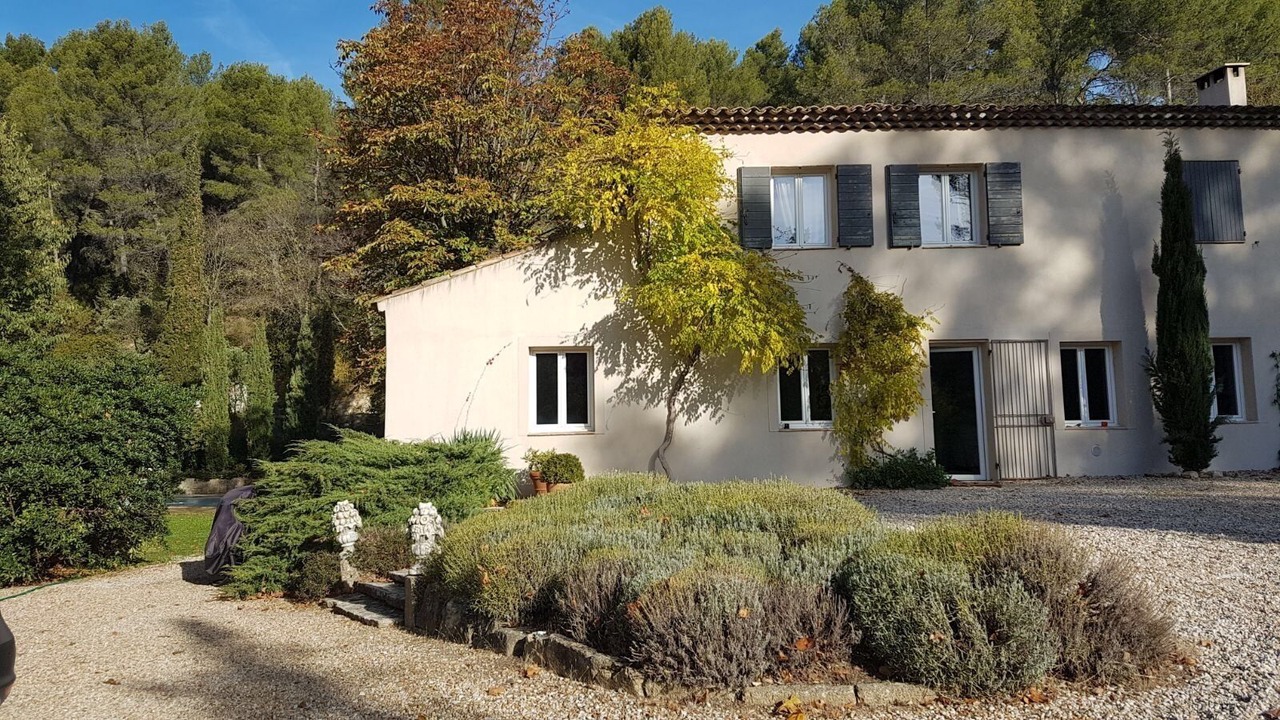 Photo of Outdoor in Saint-Marc-Jaumegarde