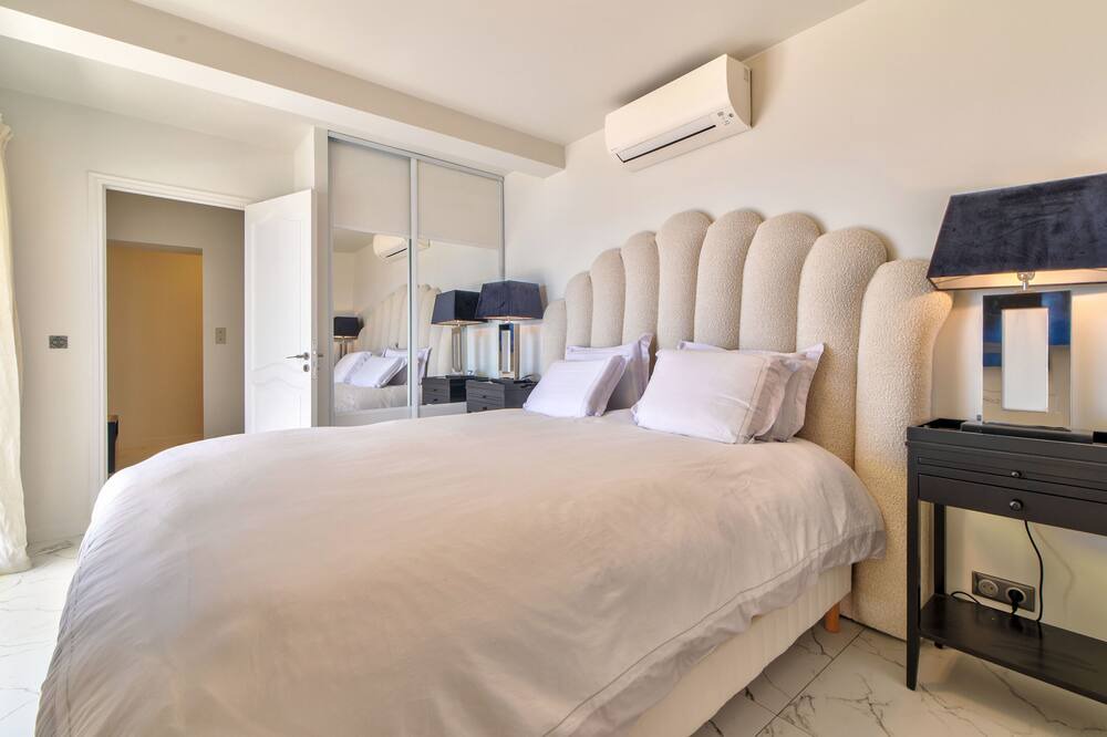 Photo of Bedroom in Villefranche-sur-Mer