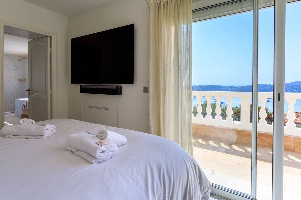Photo of Bedroom in Villefranche-sur-Mer