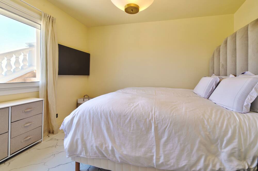 Photo of Bedroom in Villefranche-sur-Mer