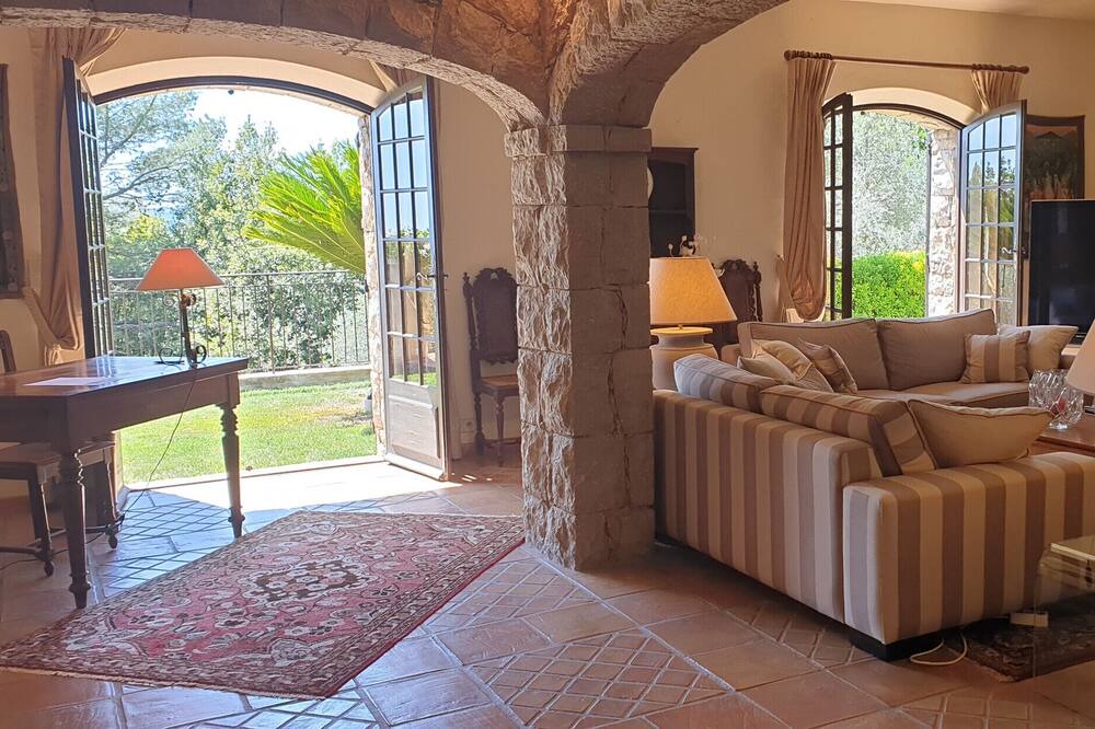 Photo of Livingroom in Speracedes