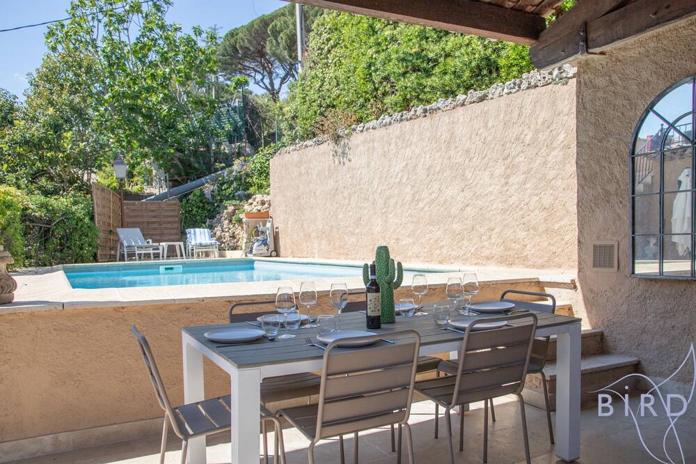 Photo of Outdoor in La Croix des Gardes
